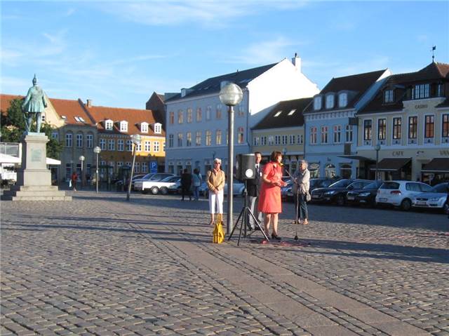 070.JPG