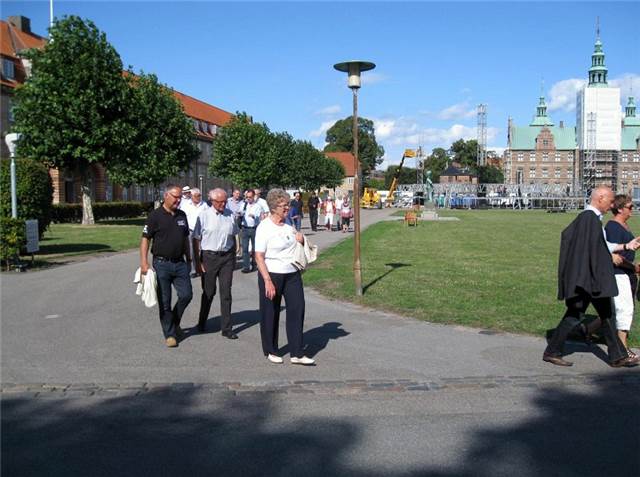 052.JPG