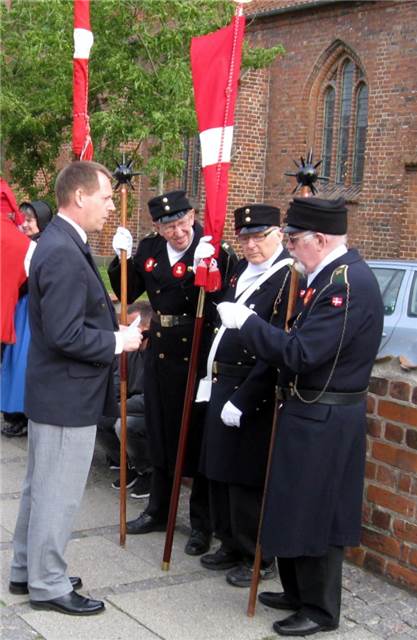 Henrik Agerlin taler med Vægterne