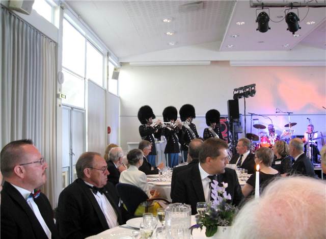 Aftenfest med fanfare