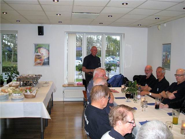Bowlingformanden taler