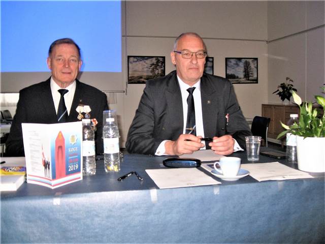 Regionsformand og Forretningsfører.