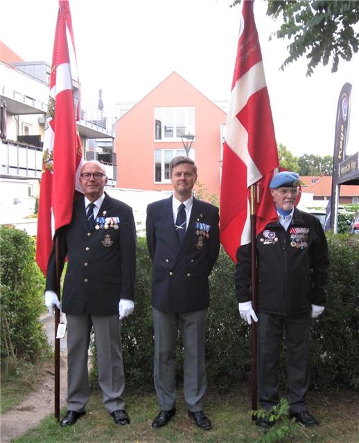 Vor fane og Veteranfanen